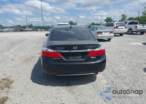 2014 Honda Accord Hybrid Touring z USA, uszkodzony, nr VIN 1HGCR6F71EA005933